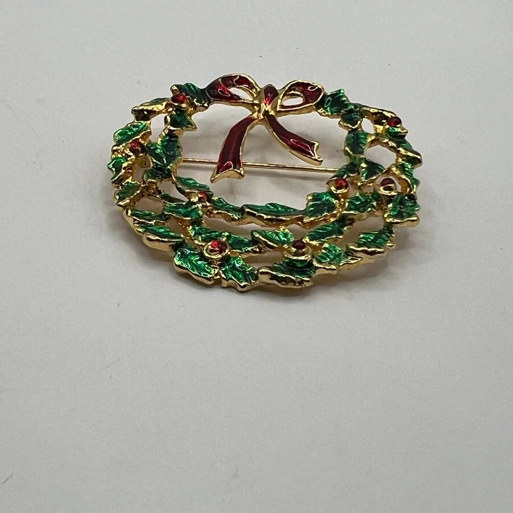 Vintage Christmas Wreath Brooch Geen Red Enamel Gold‎ Tone Pin